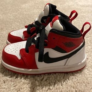 Toddler Jordans (Sz 7)